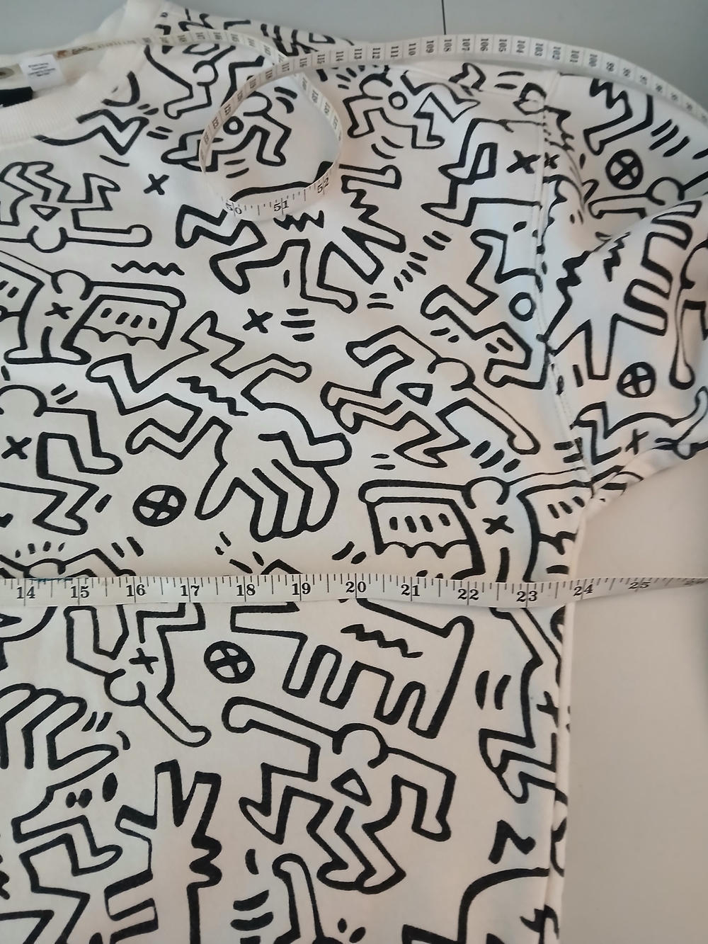H&M x Keith Haring White Crewneck Sweater with Black Abstract Doodle Print - Picture 4 of 5